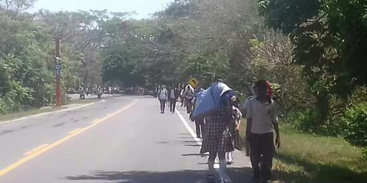 Wilder Álvarez. Están cansados de las largas caminatas y exponerse sus vidas.