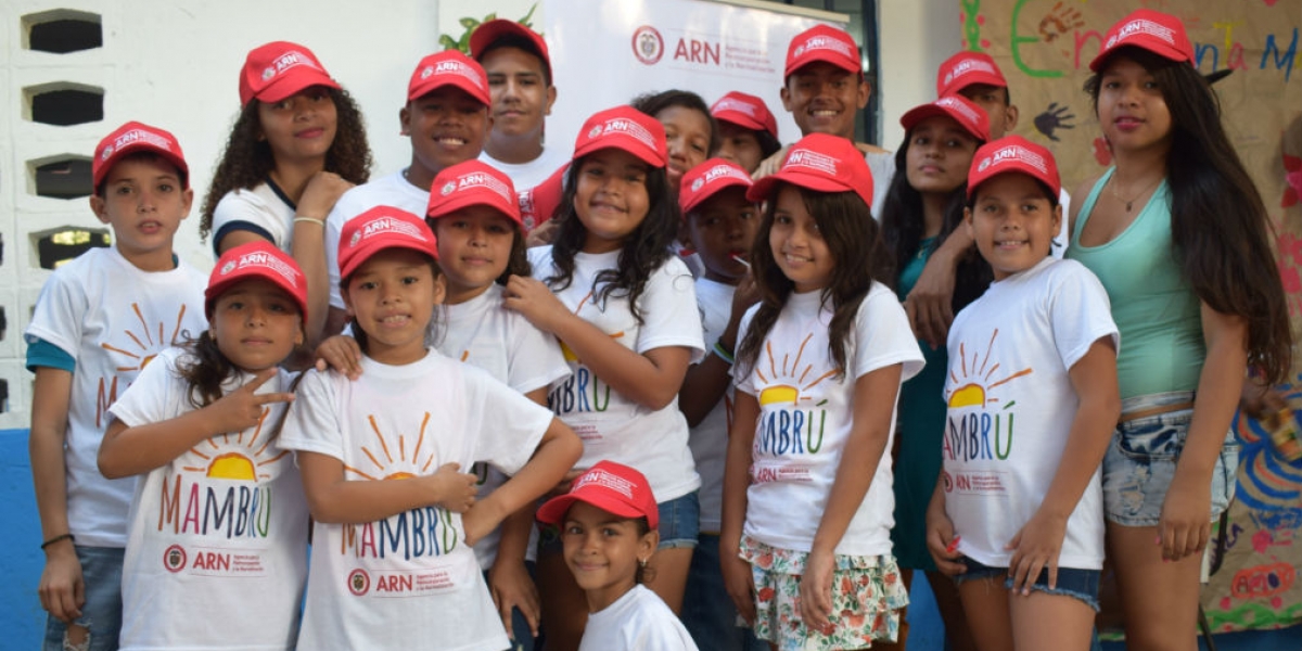 Agencia Colombiana para la Reincorporación y la Normalización. Los niños de "Mambrú" estudian danza, música y artes escénicas.