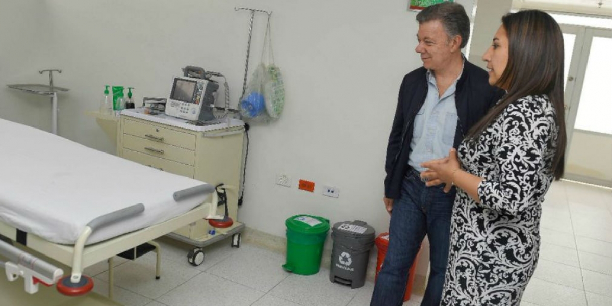 La F.M. Juan Manuel Santos, Santos en un centro médico en Socha, Boyacá.