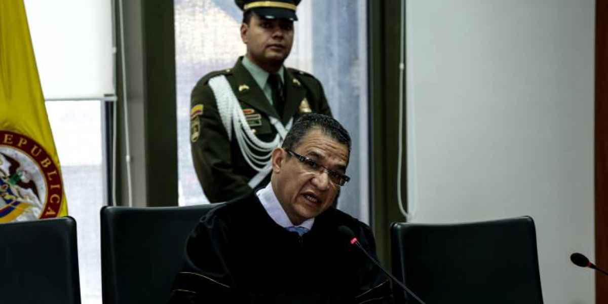 Caracol Radio. magistrado Gustavo Malo.