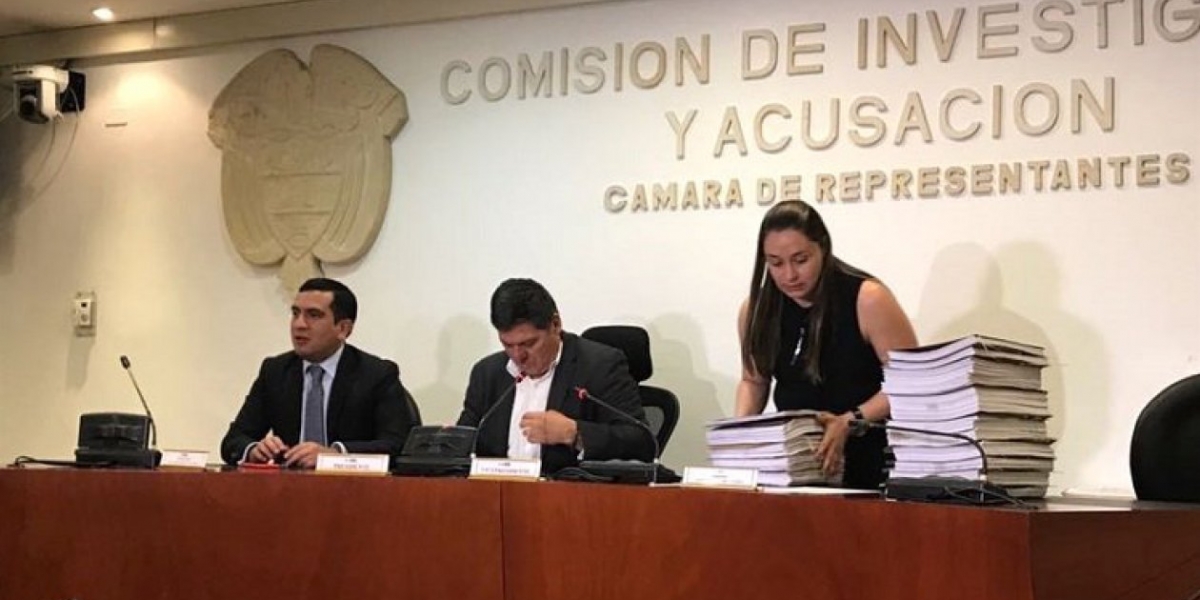 @CamaraColombia. El abundante expediente en la Comisión de Acusaciones.