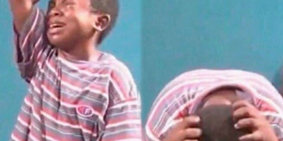 Twitter. Meme niño llorando.