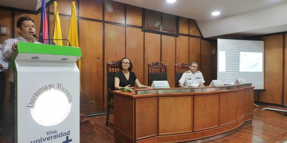 El rector Pablo Vera y la viceministra Natalia Ruiz en Unimagdalena