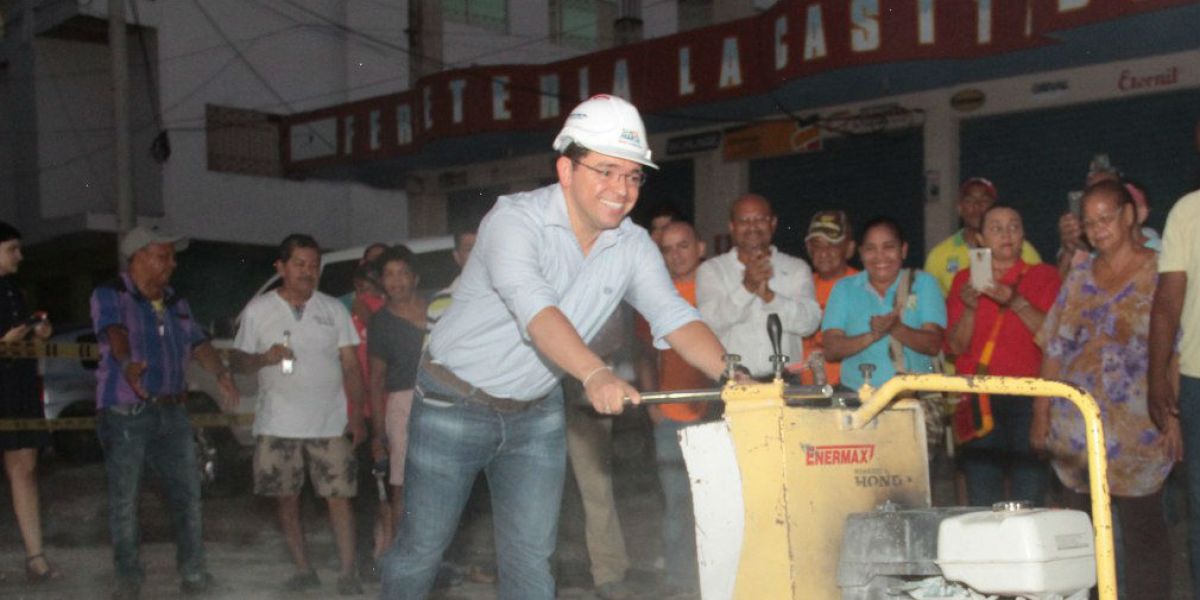 Oficina de Comunicaciones Alcaldía de Santa Marta. El alcalde Martínez aseguró que se está realizando una inversión de $3,153 millones que va a beneficiar alrededor de 90 mil personas de estos sectores.