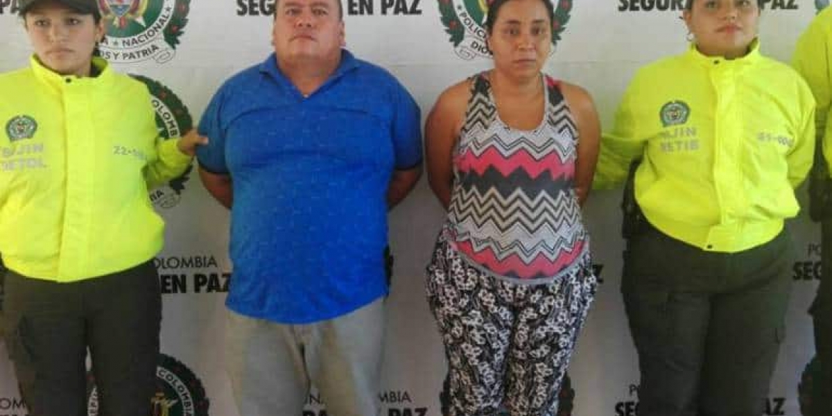 Policía Nacional Los detenidos, Edilberto Rojas y Ángela Johana Guerra.