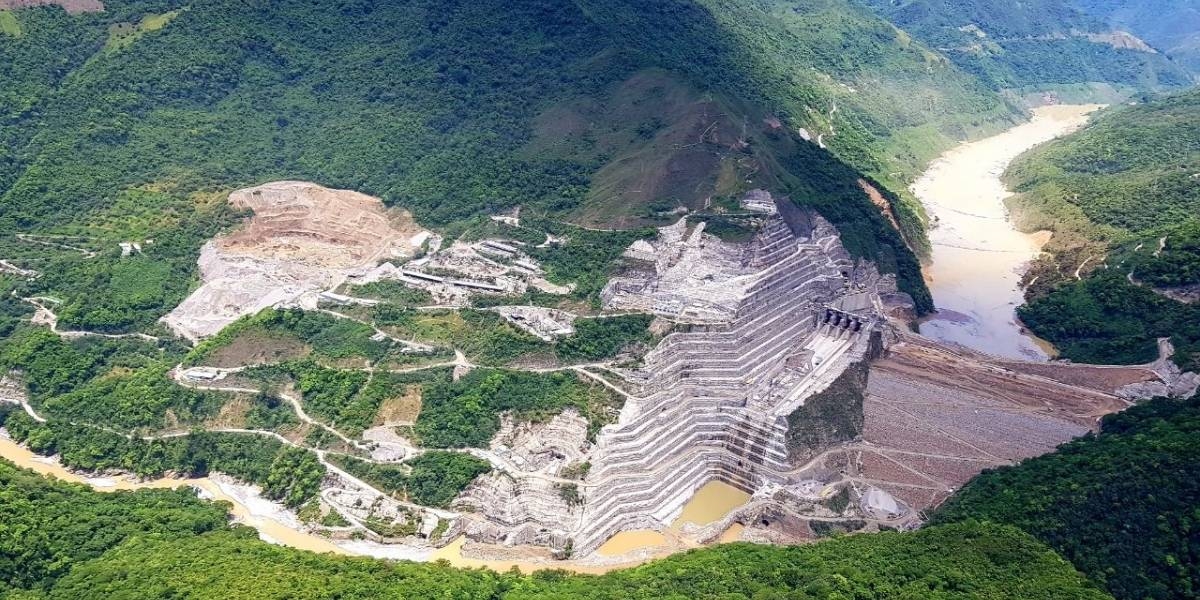 La represa de Hidroituango está en serio riesgo de colapsar por cuenta de filtraciones.