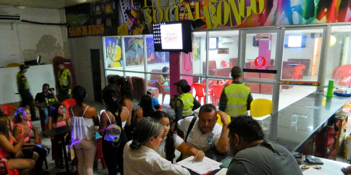 Oficina de Comunicaciones Alcaldía de Santa Marta. Ante la delimitación de las áreas industriales para el ejercicio de la prostitución, se intensifican controles en el Centro Histórico.