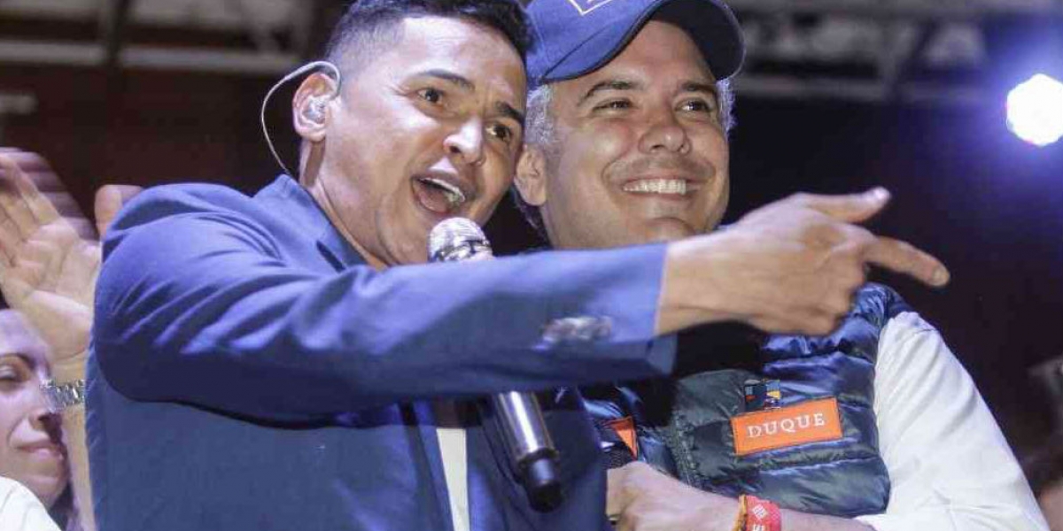 Iván Duque cantó junto a Jorge Celedón.