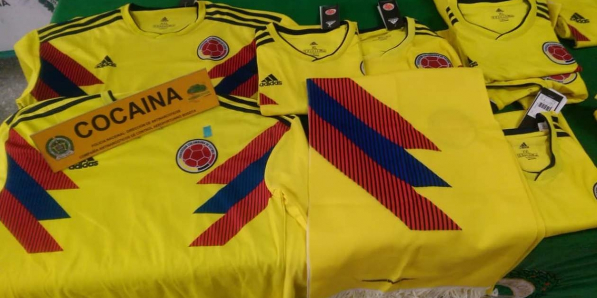 Camisas que iban en un cargamento de droga hacia europa.