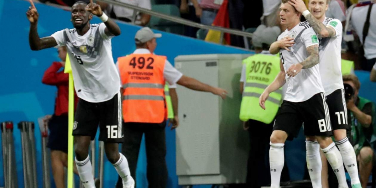 EFE. Toni Kroos celebra el tanto del triunfo alemán.