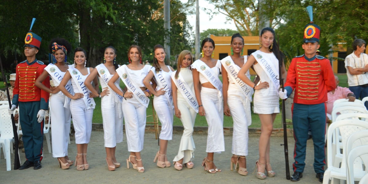 Las candidatas durante su visita a la Quinta de San Pedro Alejandrino.