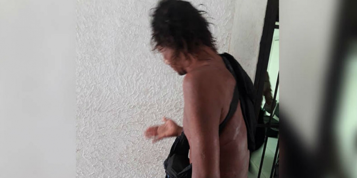 Foto tomada de Hoy Diario del Magdalena Hombre agredido por ciudadanos venezolanos.