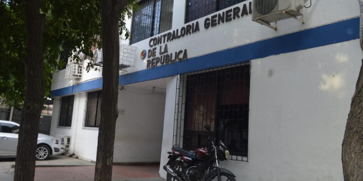 Oscar Mejía / Seguimiento.co Fachada de la gerencia departamental de la Contraloría General de la República en Santa Marta.