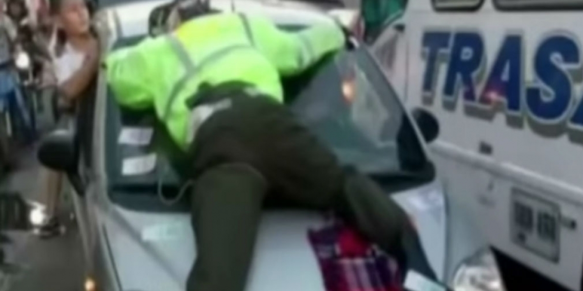 Cortesia Imagen del muñeco en el carro de Gillermo Sabbag