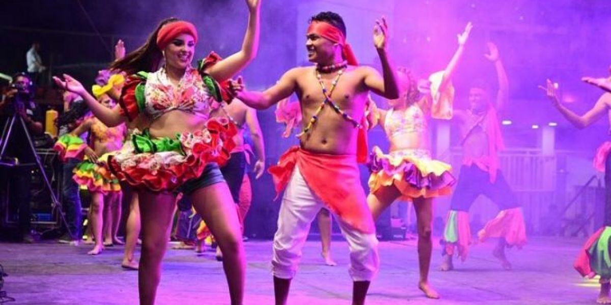 Presentación de la reina central