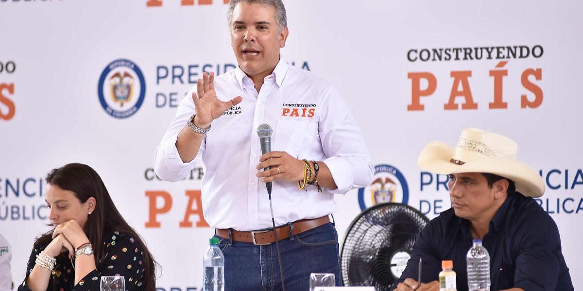 Presidencia “Hay que ser conscientes, hay que apagar más bombillos, utilicemos los bombillos que realmente necesitamos".
