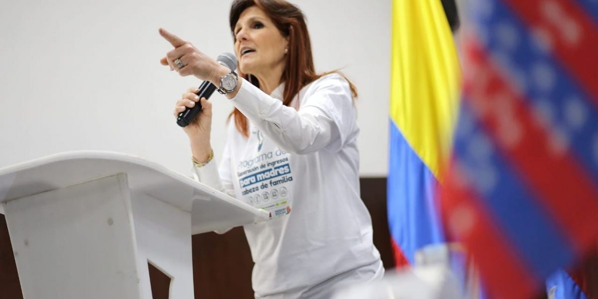 El acto, realizado en el palacio Tayrona, fue liderado por la Gobernadora. 