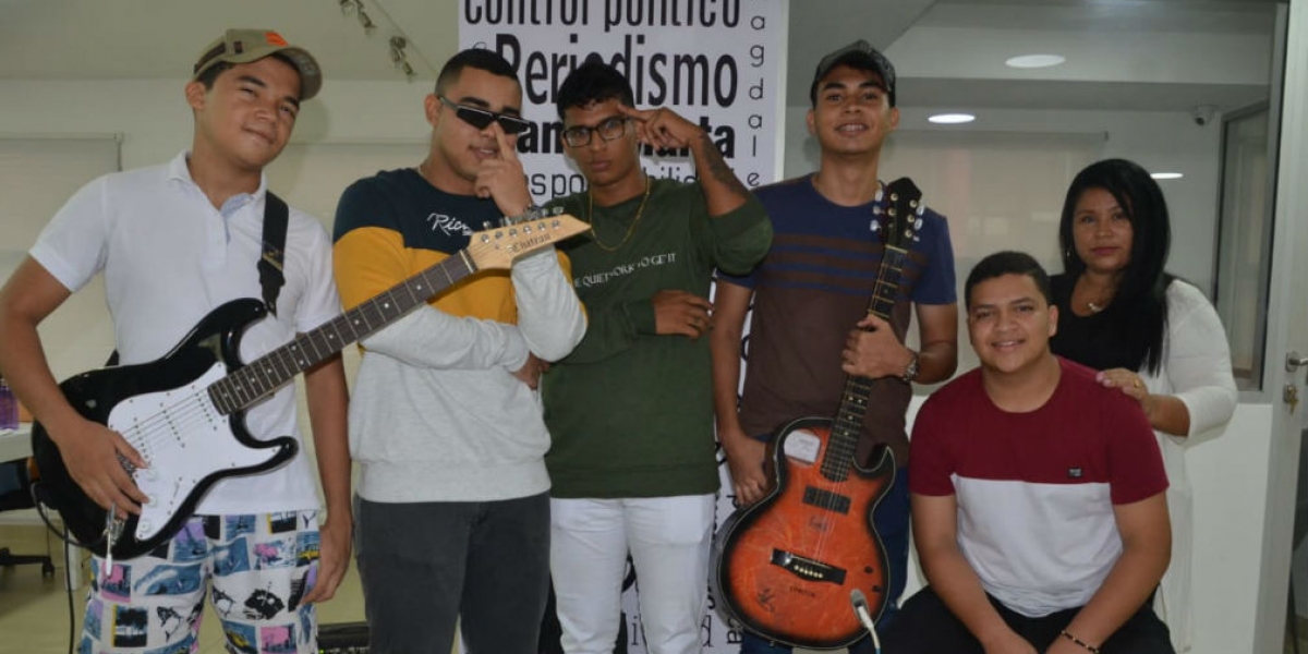 Angelus Music, durante su visita a Seguimiento.co