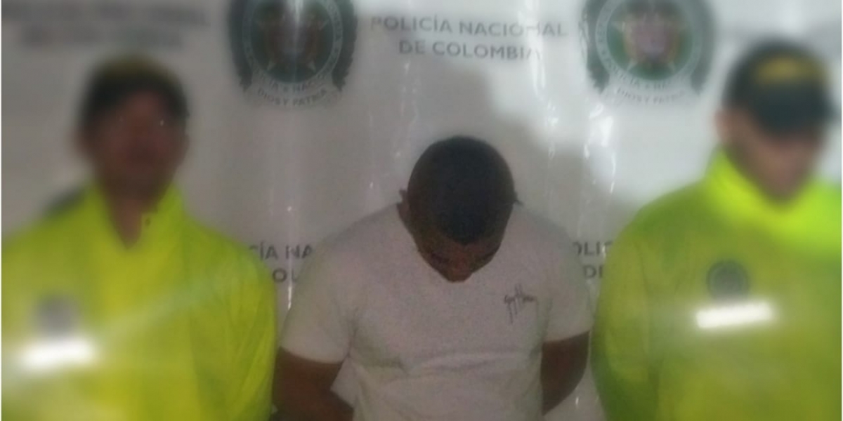 Policía Metropolitana Farid Camilo Orozco Mercado, alias ‘Besitos’ o ‘Farid’