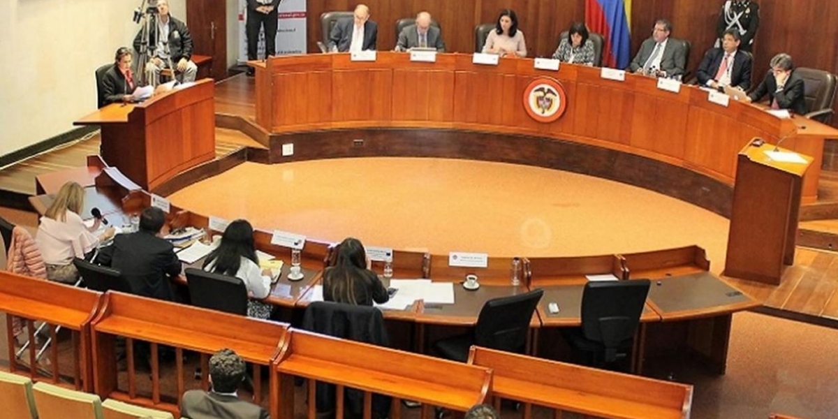 Zonacero.com Los que votaron en contra de tumbar la ley fueron los magistrados Gloria Ortiz, Luis Guillermo Guerrero y Carlos Bernal.