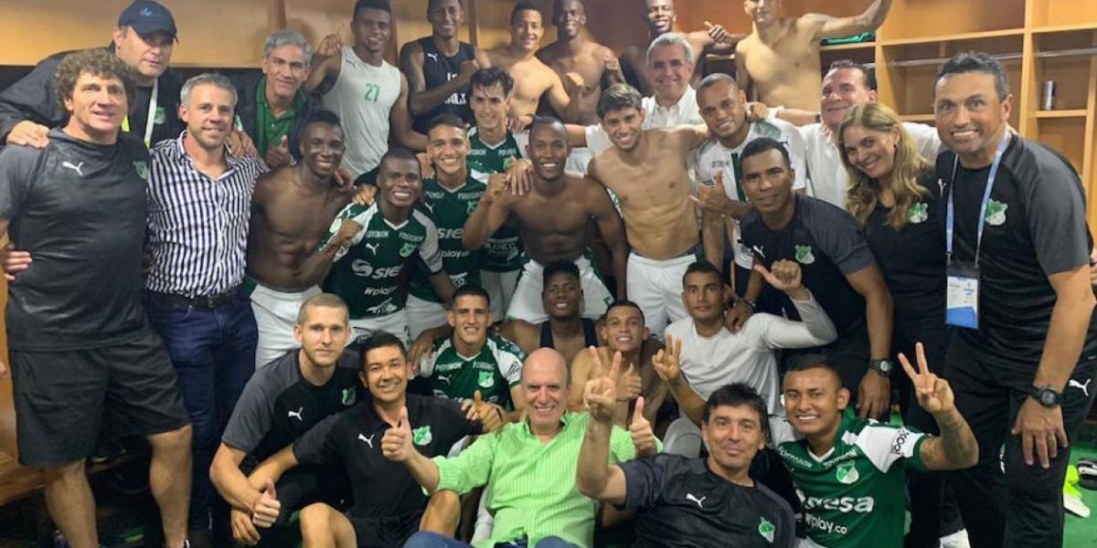 Deportivo Cali Jugadores del Deportivo Cali celebrando en el camerino.