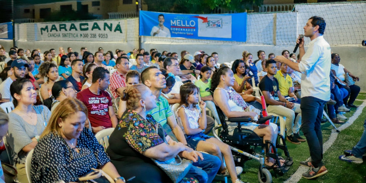 Cortesía. El Mello reunido con simpatizantes de su campaña.