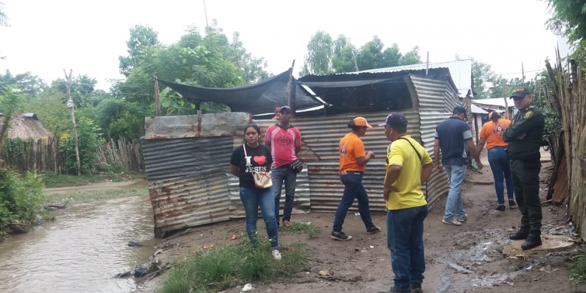 El desbordamiento de los arroyos La Victoria, El Cascajo y la quebrada Chimicuica, fueron los causantes de las afectaciones. 