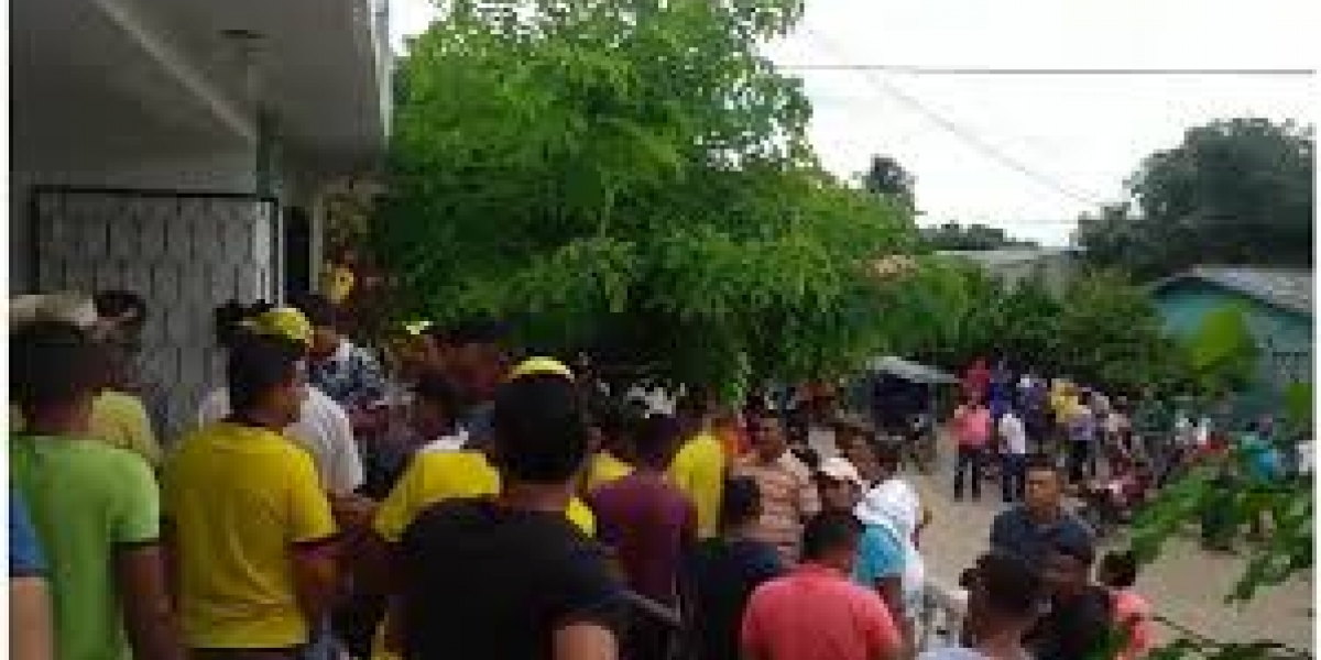 Cortesía La comunidad intentó una asonada por cédulas inhabilitadas para las elecciones del próximo domingo..