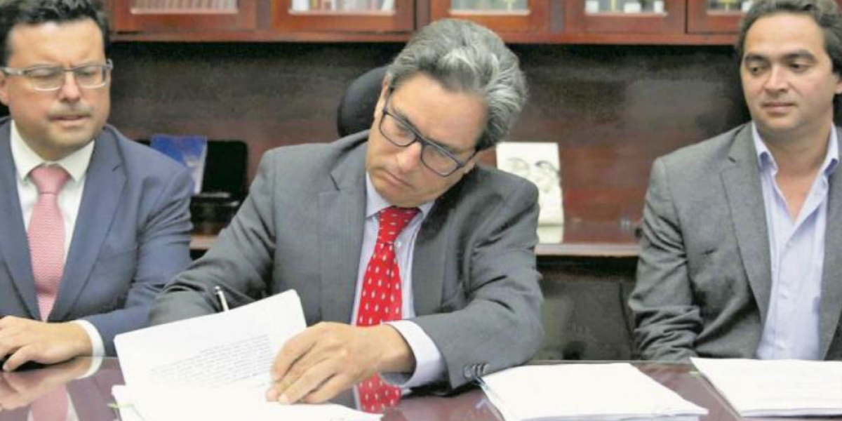 Portafolio.co Alberto Carrasquilla, ministro de Hacienda.