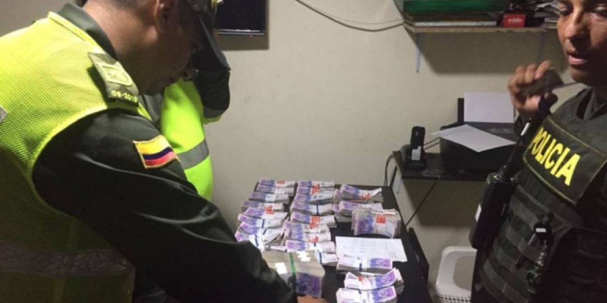 CARACOL RADIO Dinero incautado