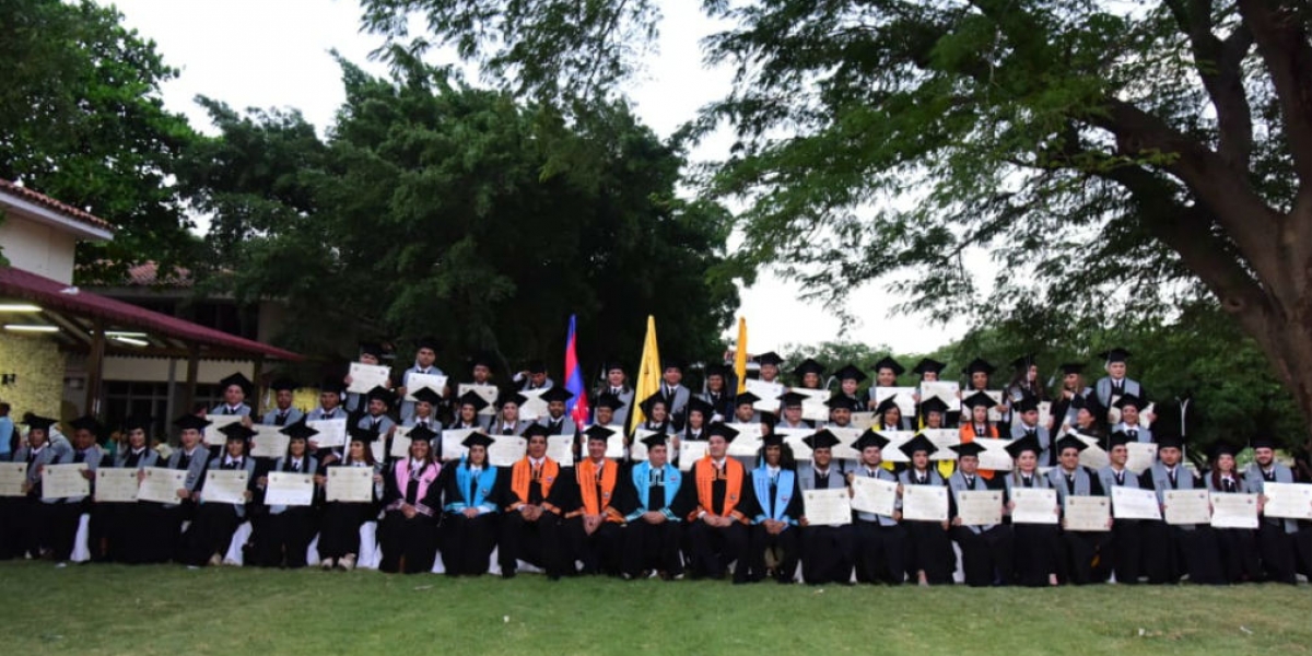Cortesia La Universidad del Magdalena realizó ceremonia de grados para 125 profesionales que cursaron especializaciones y maestrías.