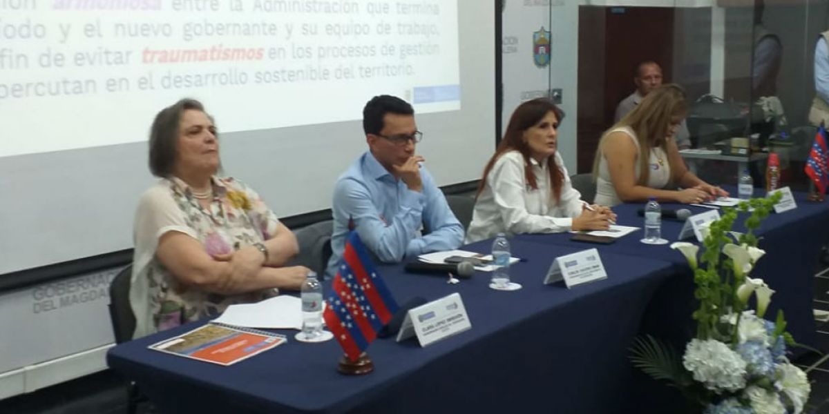 Seguimiento.co A las 3:30 p.m. comenzó la instalación del empalme y finalizó a las 5:00p.m.