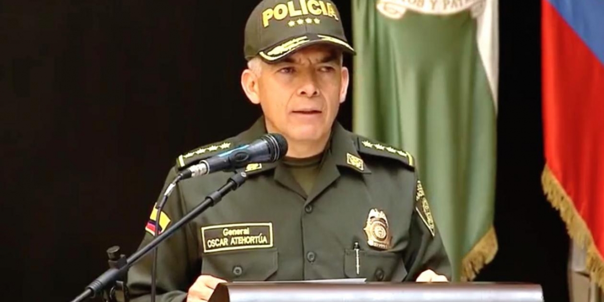 Policía Nacional General Óscar Atehortúa, Director de la Policía Nacional.