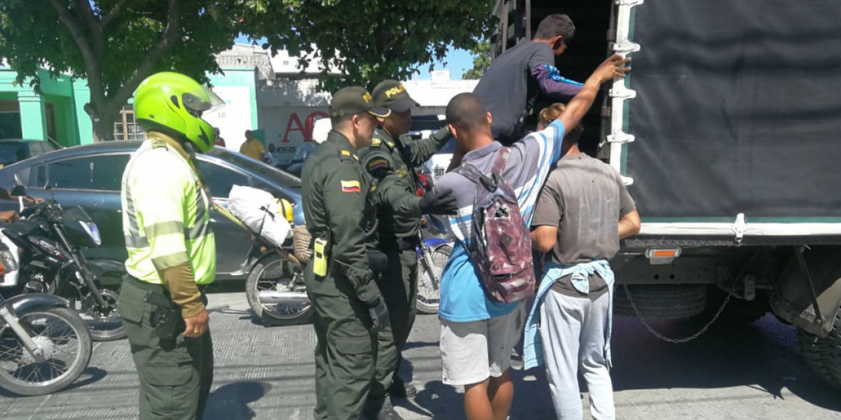 Policía Metropolitana de Santa Marta Controles a migrantes.