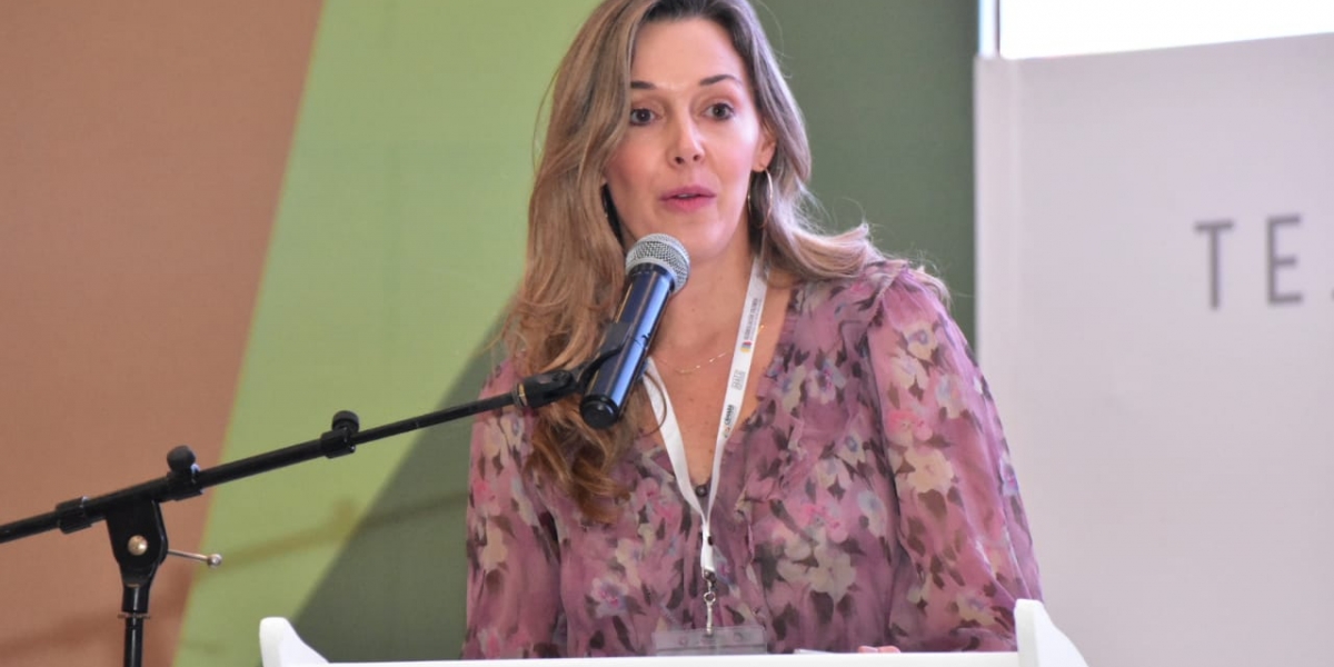Seguimiento.co Claudia Elena Vásquez, directora ejecutiva de 'Tras la Perla'