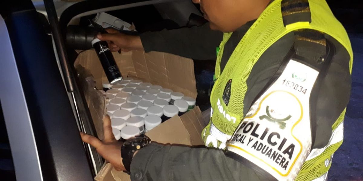 Policía