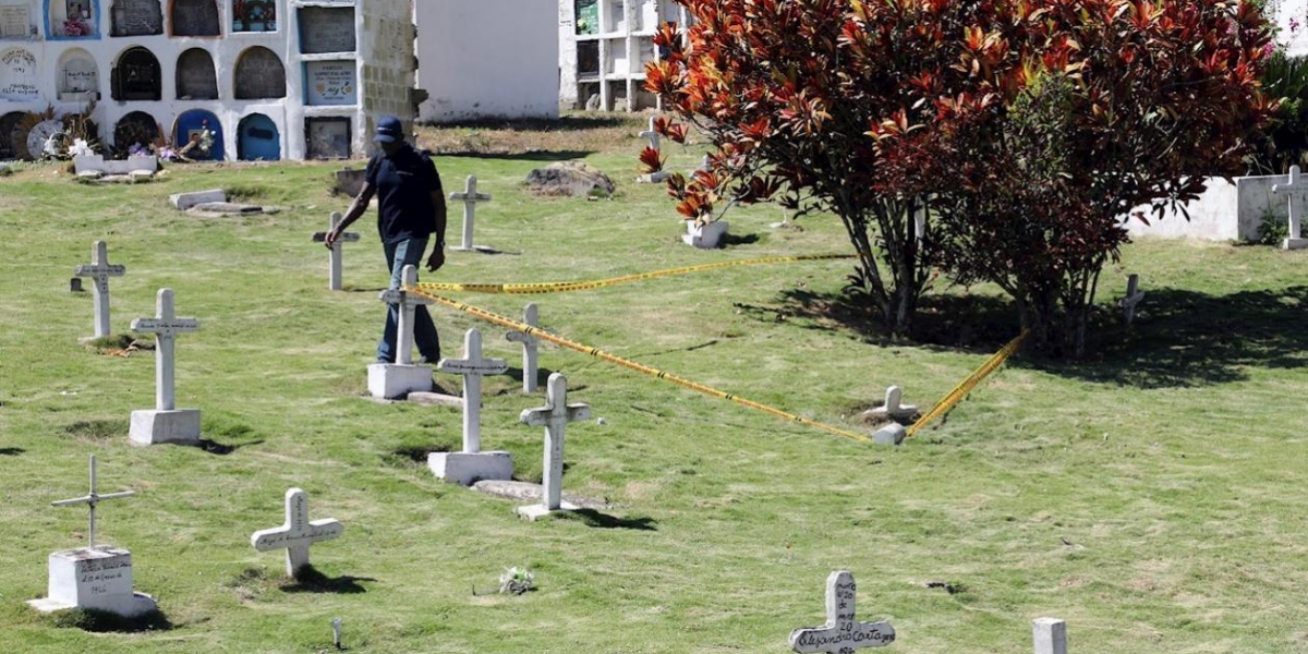 EFE Cementerio de Dadeiba.