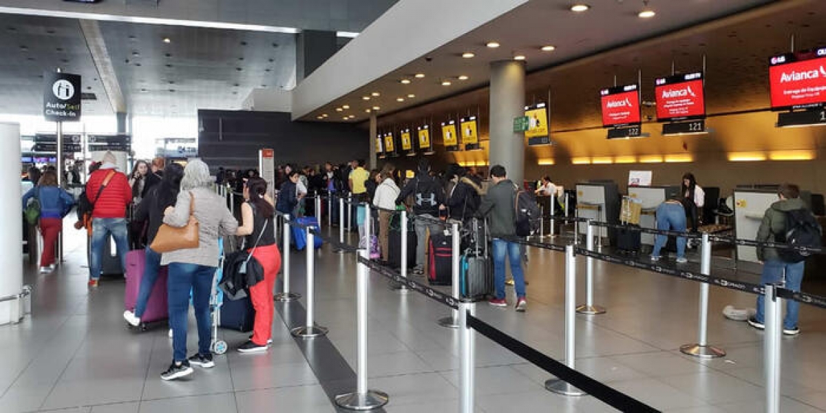 Ministerio de Transporte Para esta temporada alta de fin de año, entre el 20 de diciembre y el 7 de enero de 2020, se proyecta que alrededor de 2 millones 496 mil viajeros se movilicen por las diferentes terminales aéreas.