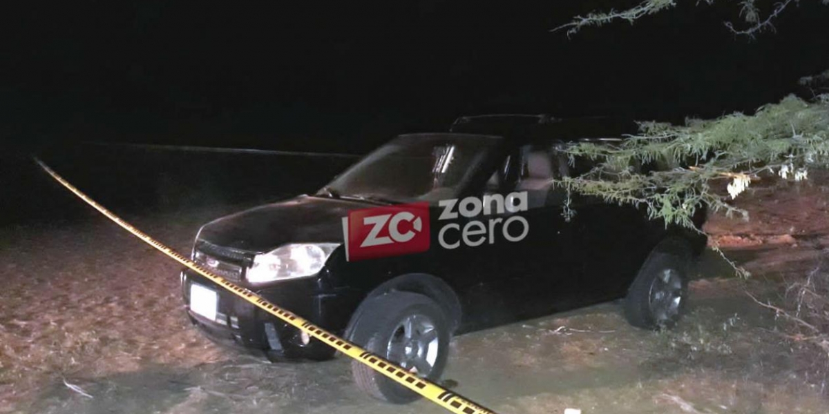 Zona Cero Camioneta de Nathalia Jiménez y Rodrigo Monsalve.