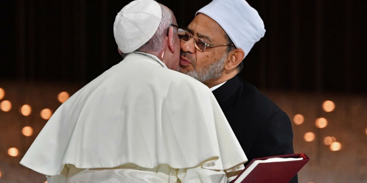 AFP El Papa Francisco y el gran imán de Al Azhar, Ahmad Al Tayeb,