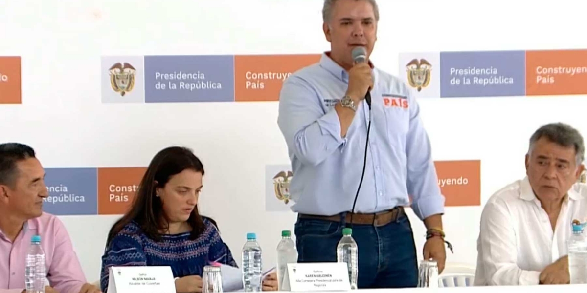 l Mandatario fue enfático en señalar que “el monopolio de las armas en nuestro país recae sobre el Estado".