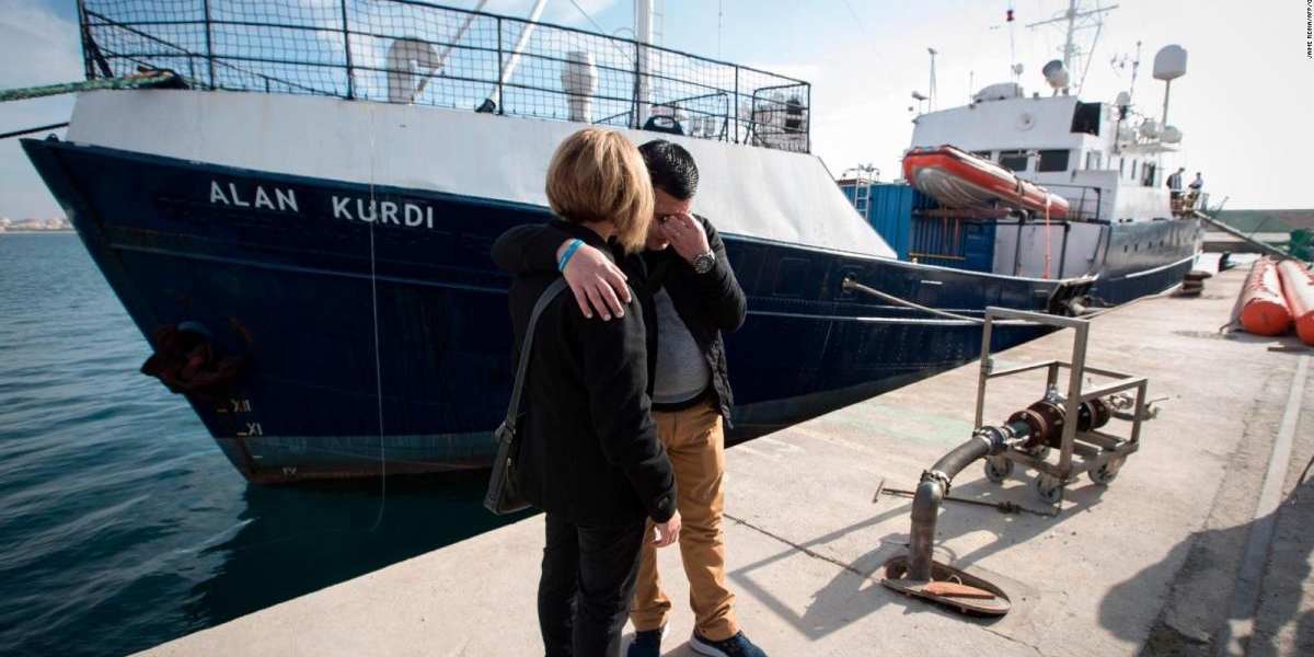 CNN en español Barco alemán es bautizado con nombre de niño Sirio que alleció