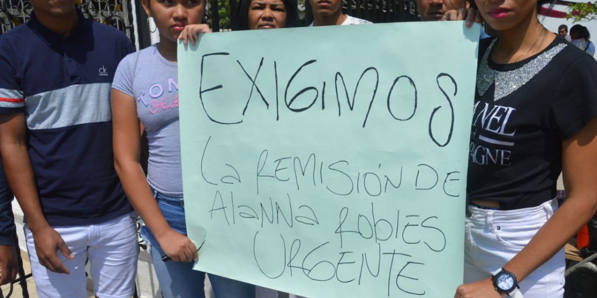 Oscar Mejía -seguimiento.co Los familiares de la bebé exigen su remisión urgente a Cali.