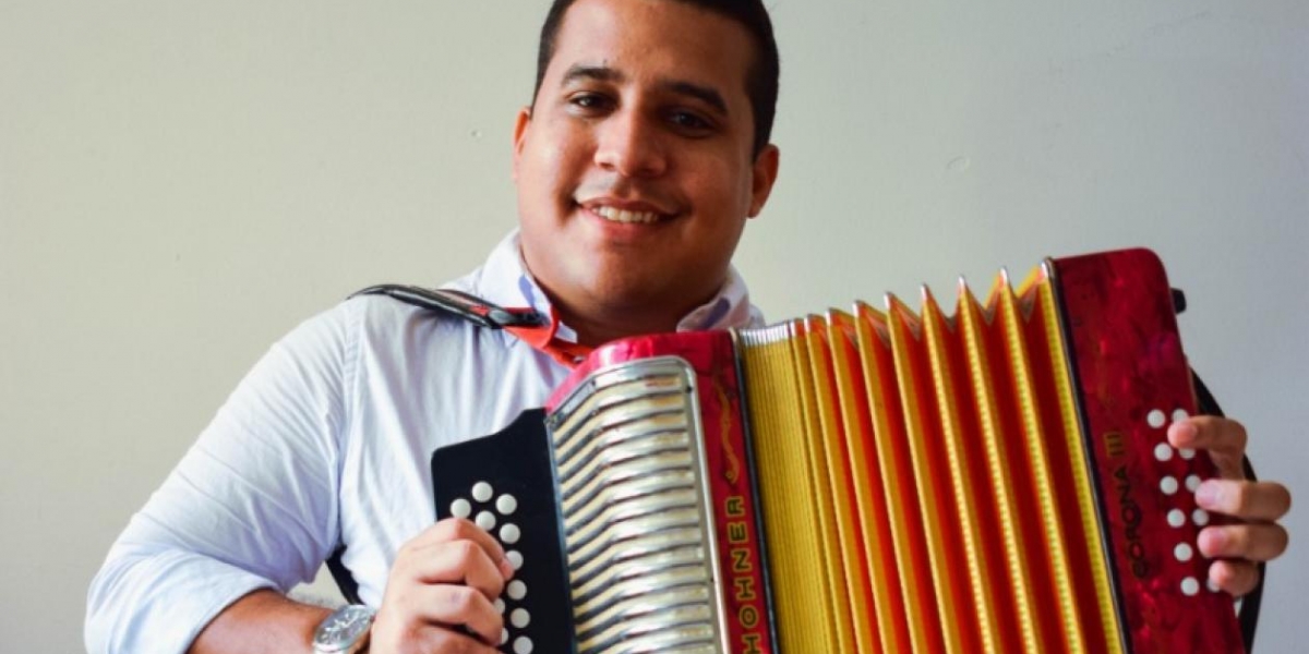 Iván Andrés De Hoyos, músico que denunció ser robado en centro comercial