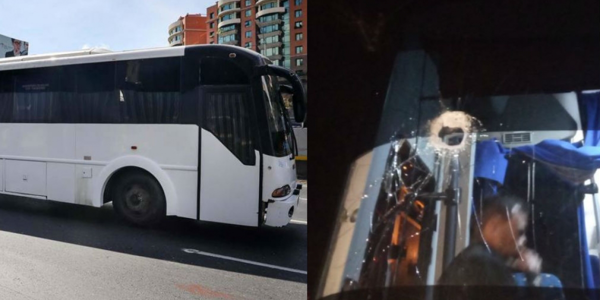 Bus en el que se transportaban los Diputados venezolanos