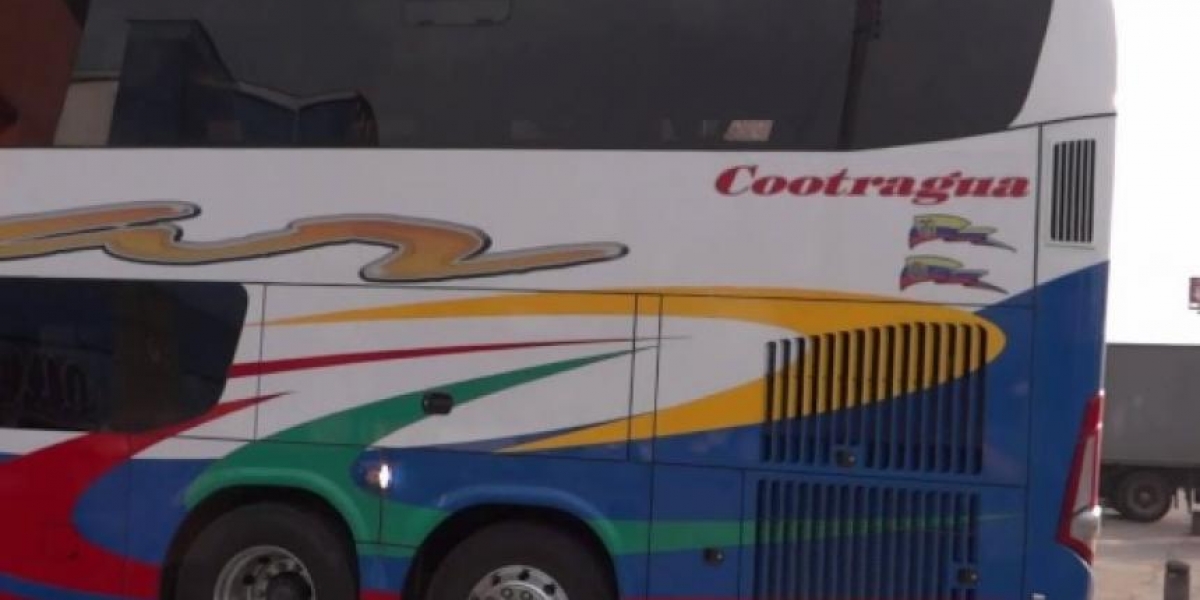 El bus estaba adscrito a la empresa Cootragua Star.