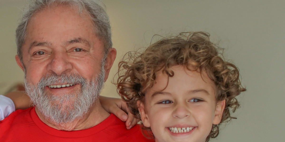 EFE Luiz Inácio Lula y su fallecido nieto.