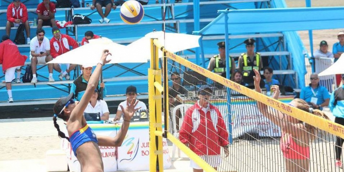 Archivo Voleibol playa en Santa Marta.