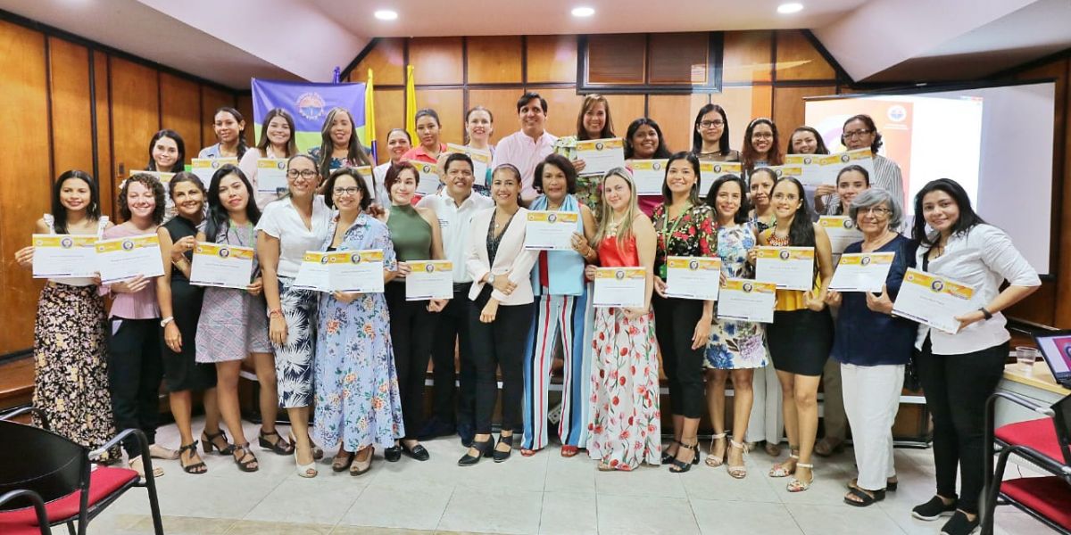 La Universidad del Magdalena entregó reconocimientos a las mujeres que fueron elegidas por la comunidad universitaria como las Mujeres Unimagdalena, por su trayectoria, entrega y compromiso.