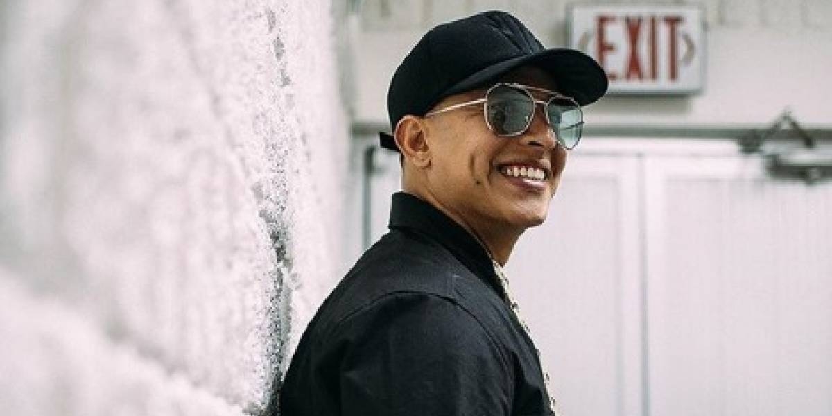 Web El cantante exaltó el talento de la mujer.